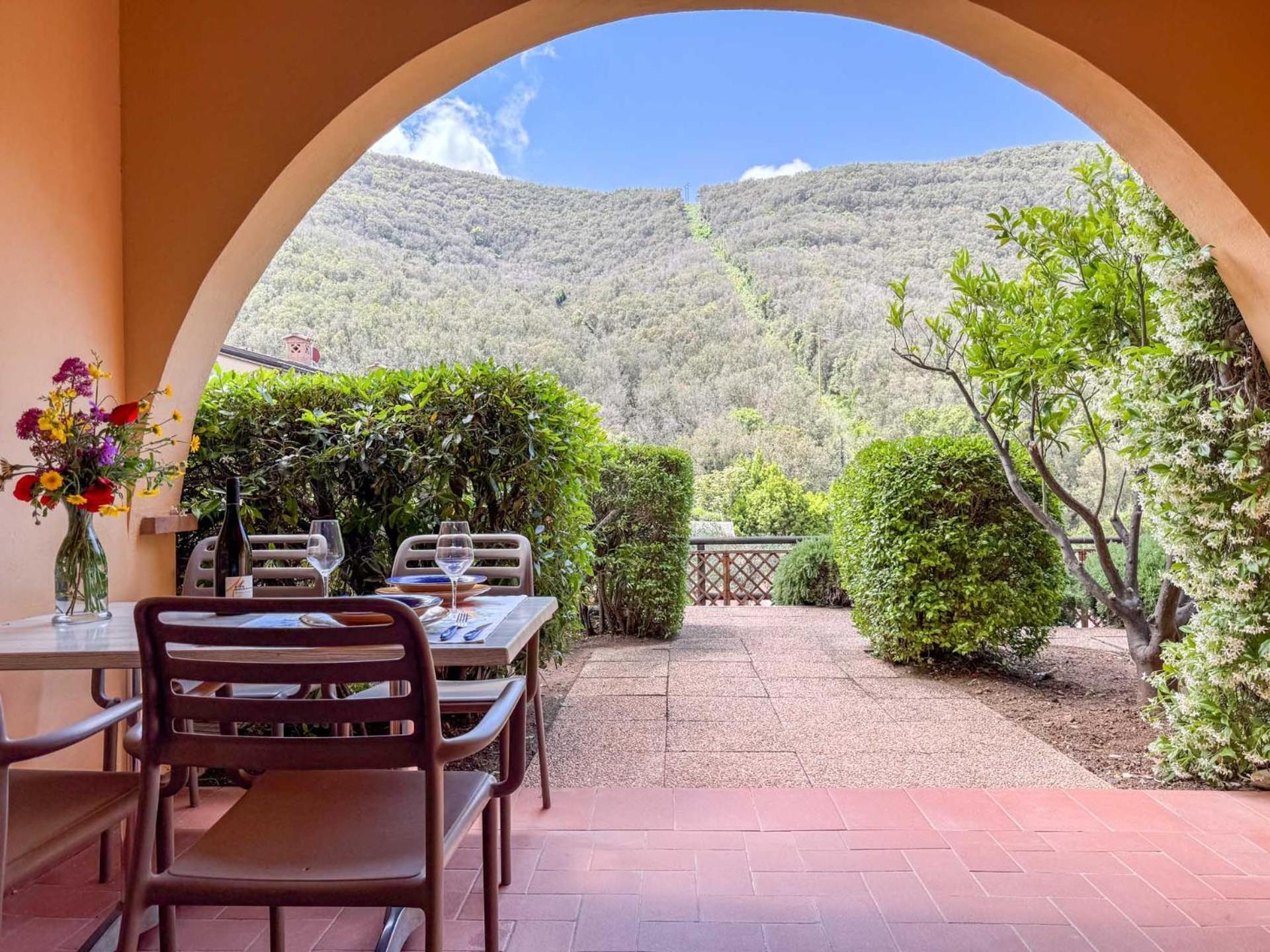 Appartamenti Stefania A Borgo Alloro Casa Castagno Екстер'єр фото